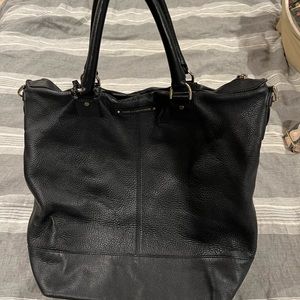 Diane con Furstenberg leather bag